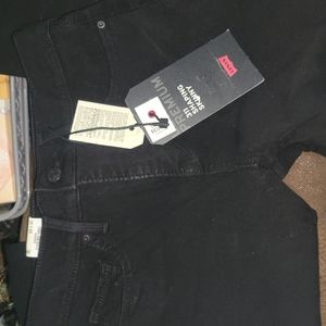 Levi 311 shaping skinny 26x30 black